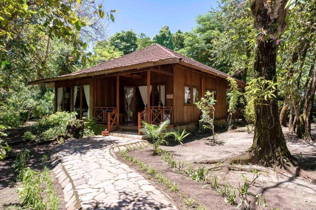Siladen Resort&Spa Bunaken Exterior foto